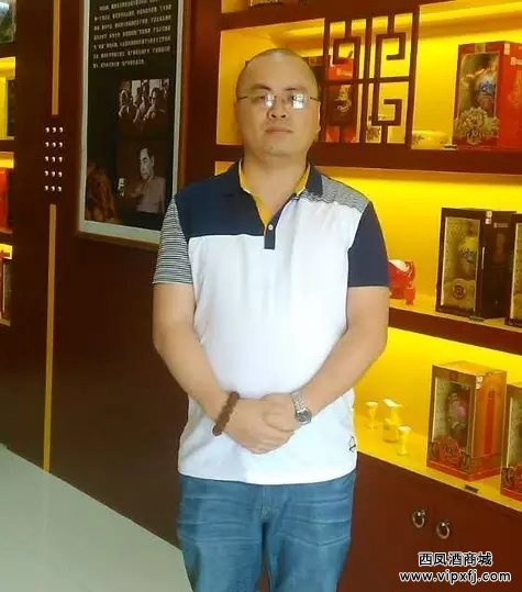 城中旗舰店张喆