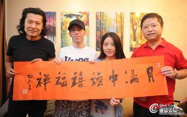 板胡搭配《周仁回府》 李小锋上演秦腔混搭风