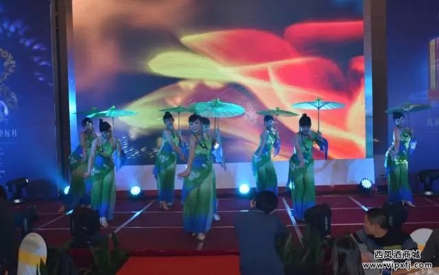 舞蹈表演《太湖美》